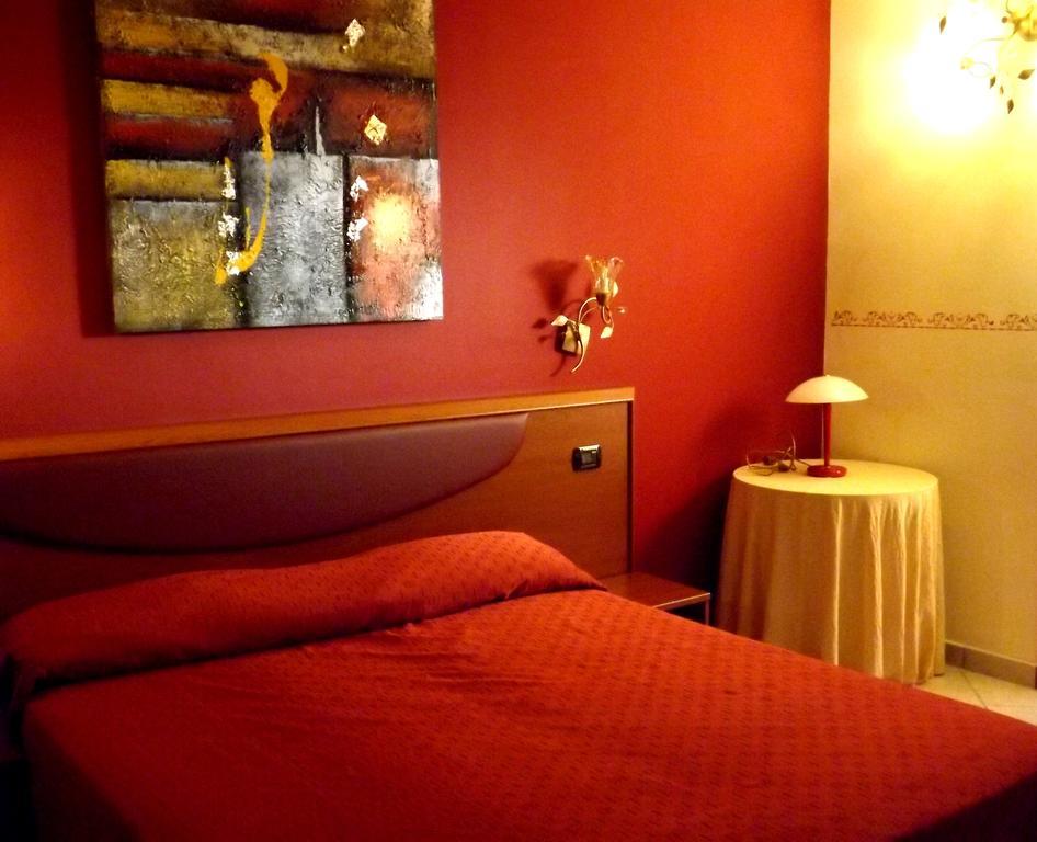 Bed & Breakfast La Villetta Botricello Habitación foto