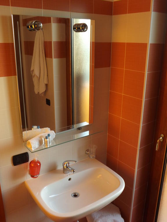 Bed & Breakfast La Villetta Botricello Habitación foto