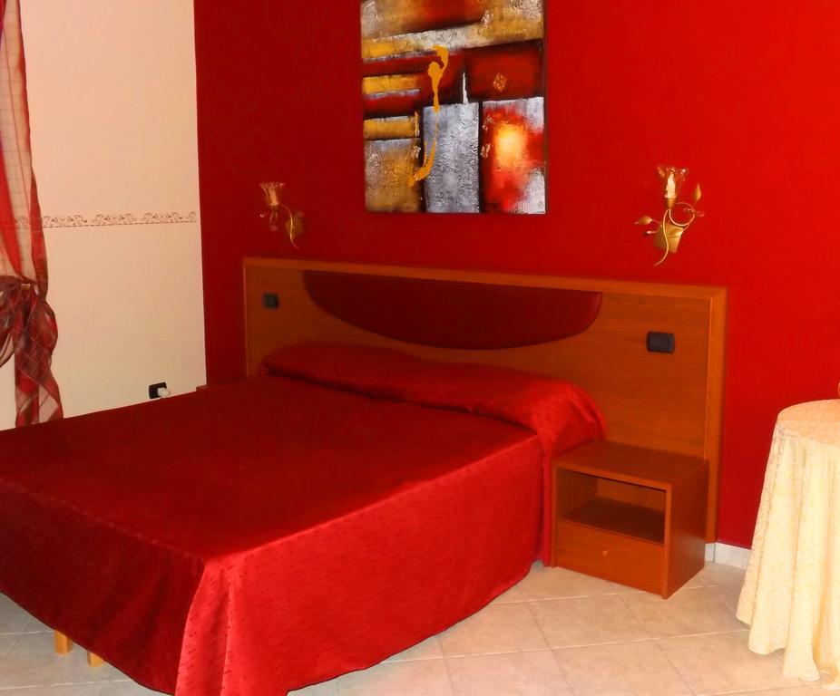 Bed & Breakfast La Villetta Botricello Habitación foto